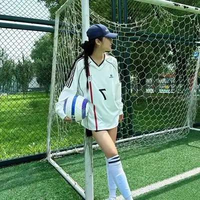 顾芳诗